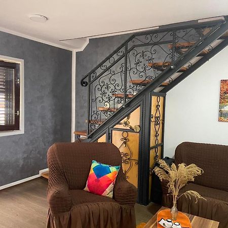 Apartamento Stan Na Dan Gornji Milanovac-Centar-Nova Gradnja Exterior foto