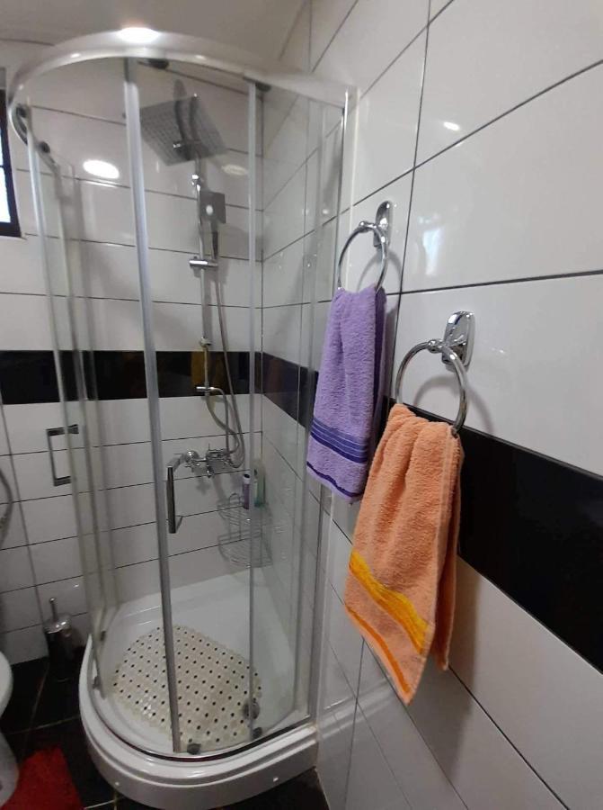 Apartamento Stan Na Dan Gornji Milanovac-Centar-Nova Gradnja Exterior foto