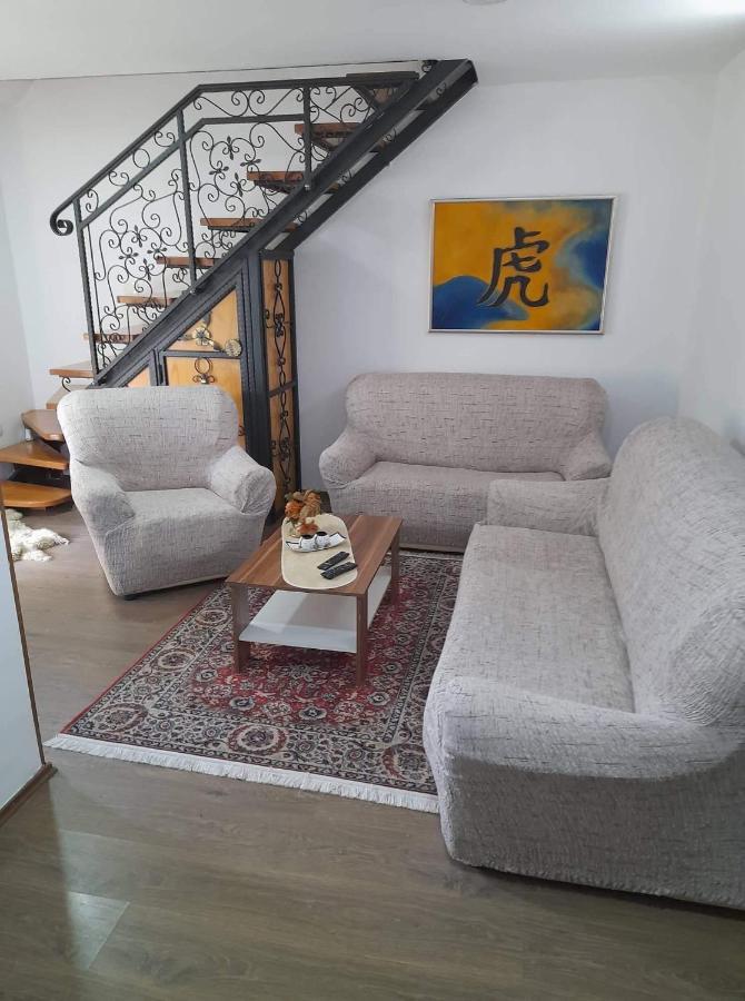 Apartamento Stan Na Dan Gornji Milanovac-Centar-Nova Gradnja Exterior foto